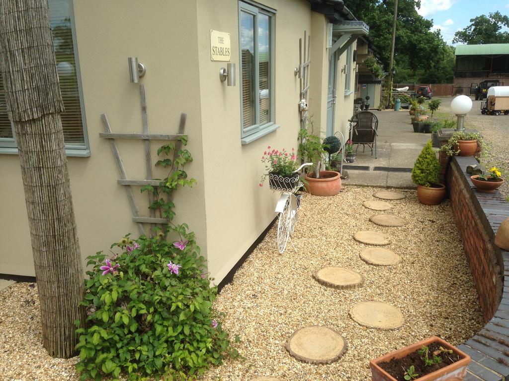 The Stables - Deer Park Farm Bed and Breakfast Solihull Buitenkant foto